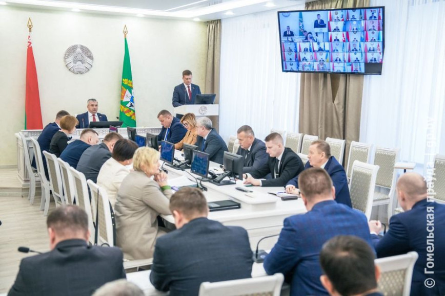 На аппаратном совещании в облисполкоме обсудили благоустройство и наведение порядка в сельхозорганизациях