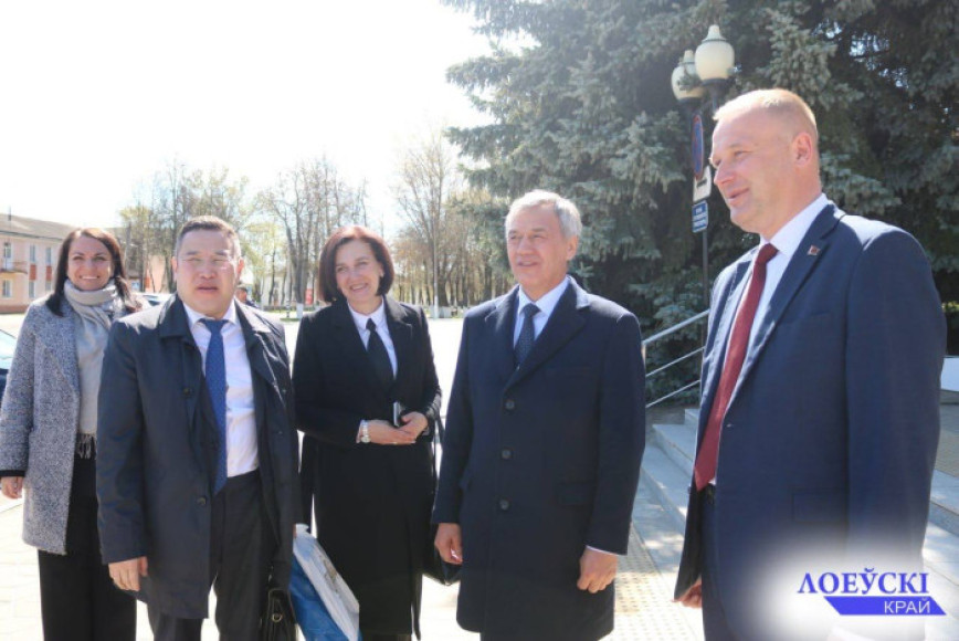 Лоевский район с официальным визитом посетила делегация Республики Саха (Якутия) Российской Федерации.