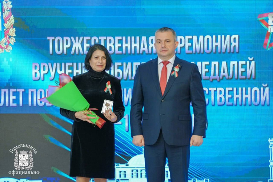 Губернатор Иван Крупко вручил юбилейные медали в честь 80-летия Победы истинным патриотам страны