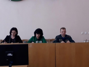 
  25 марта в Лоеве прошел семинар по организации работы субъектов профилактики по предупреждению правонарушений, способствующих гибели людей от внешних причин, осуществлению надзорно-профилактической деятельности   