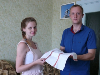 
  Падары нованароджанаму вышыванку    
