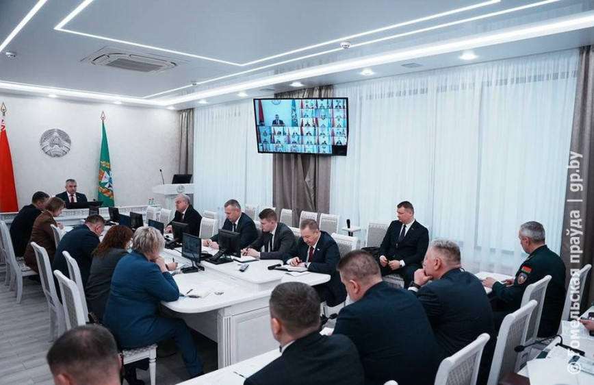 На апаратнай нарадзе ў аблвыканкаме абмеркавалі пытанні падрыхтоўкі да паводкі, добраўпарадкавання, расчысткі снегу