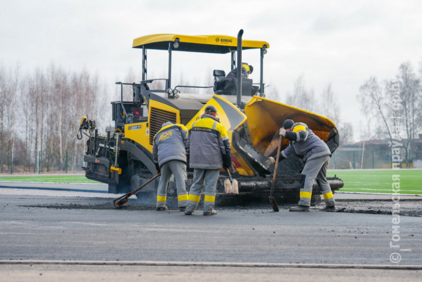 На Гомельшчыне плануюць адрамантаваць больш за сем мільёнаў квадратных метраў вулічна-дарожнай сеткі і звыш 2300 прыдамавых тэрыторый