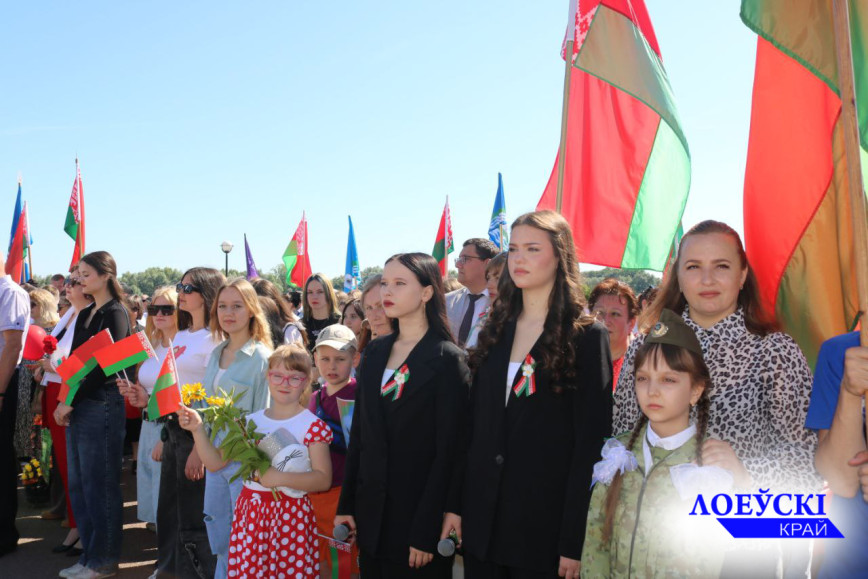 Лоеўшчына ярка і святочна адзначыла 81-ю гадавіну вызвалення Рэспублікі Беларусь і Дзень Незалежнасці