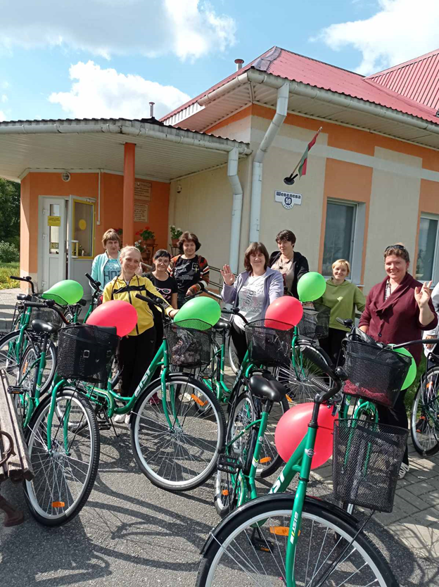 Социальным работникам вручены новые велосипеды!