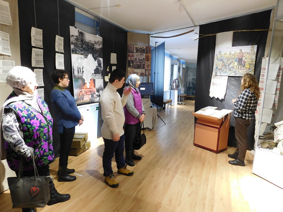 Посещение выставки, посвященной Году исторической памяти